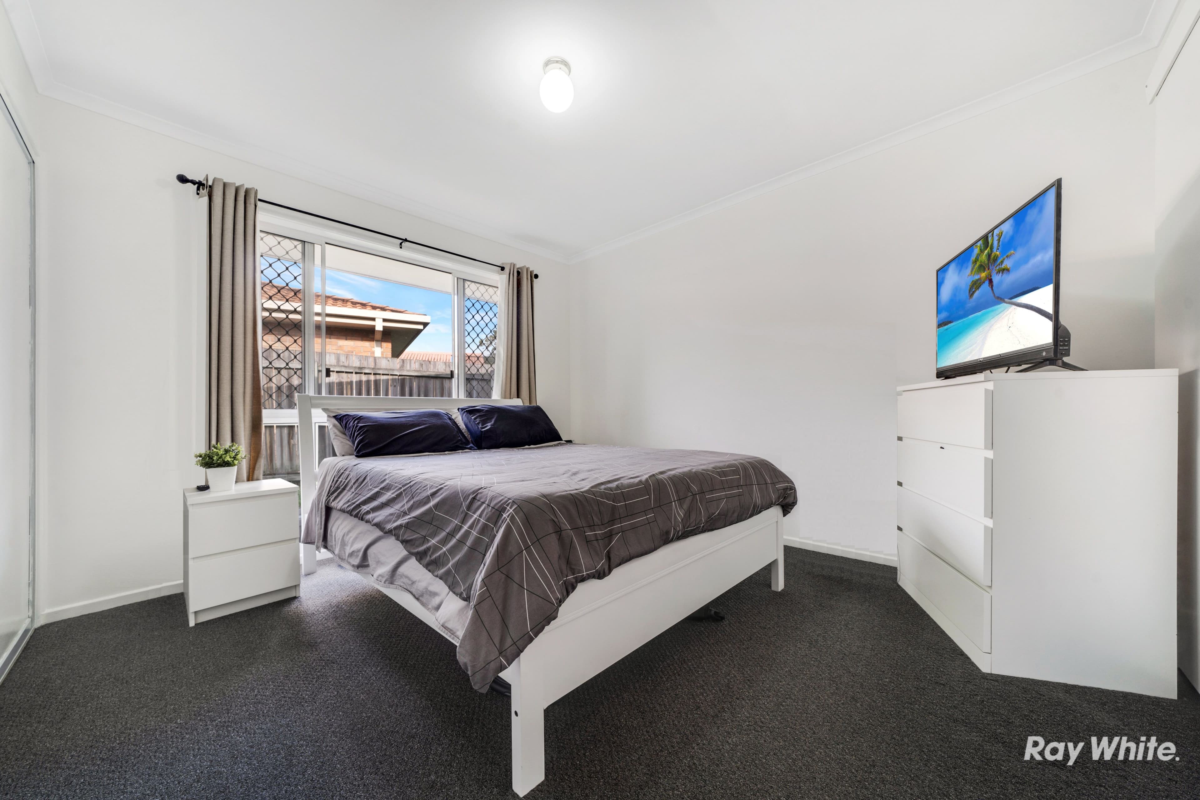 9 Dowling Crescent, Eagleby QLD 4207, Eagleby - Thumbnail 5