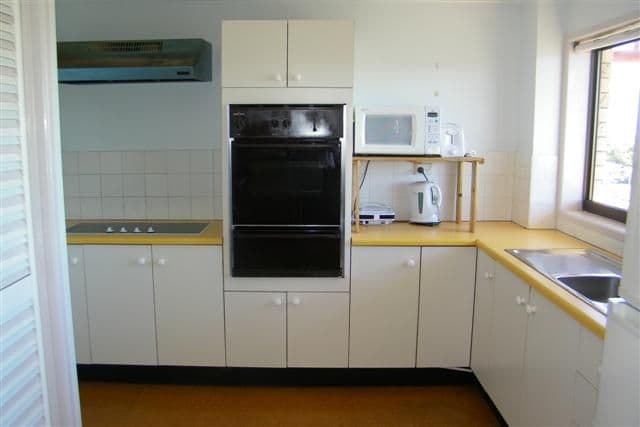 7 Kent Street, GLADSTONE QLD 4680, West Gladstone - Thumbnail 4