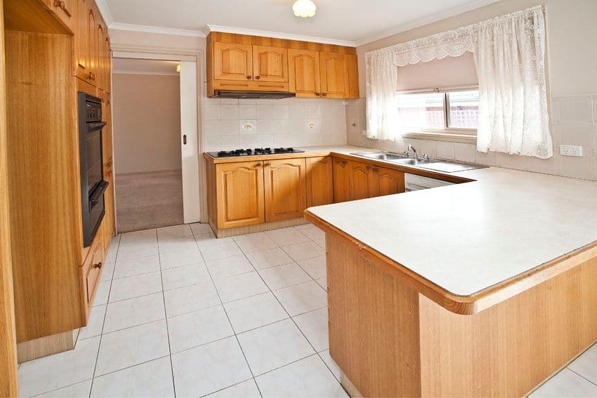 57 Watsons Road, GLEN WAVERLEY VIC 3150, Glen Waverley - Thumbnail 2