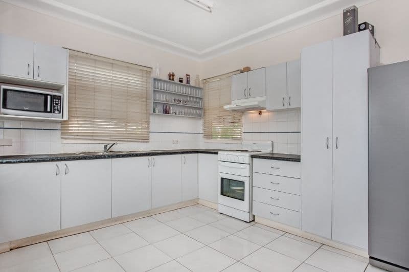 23 Paterson Crescent, FAIRFIELD WEST NSW 2165, Fairfield West - Thumbnail 4