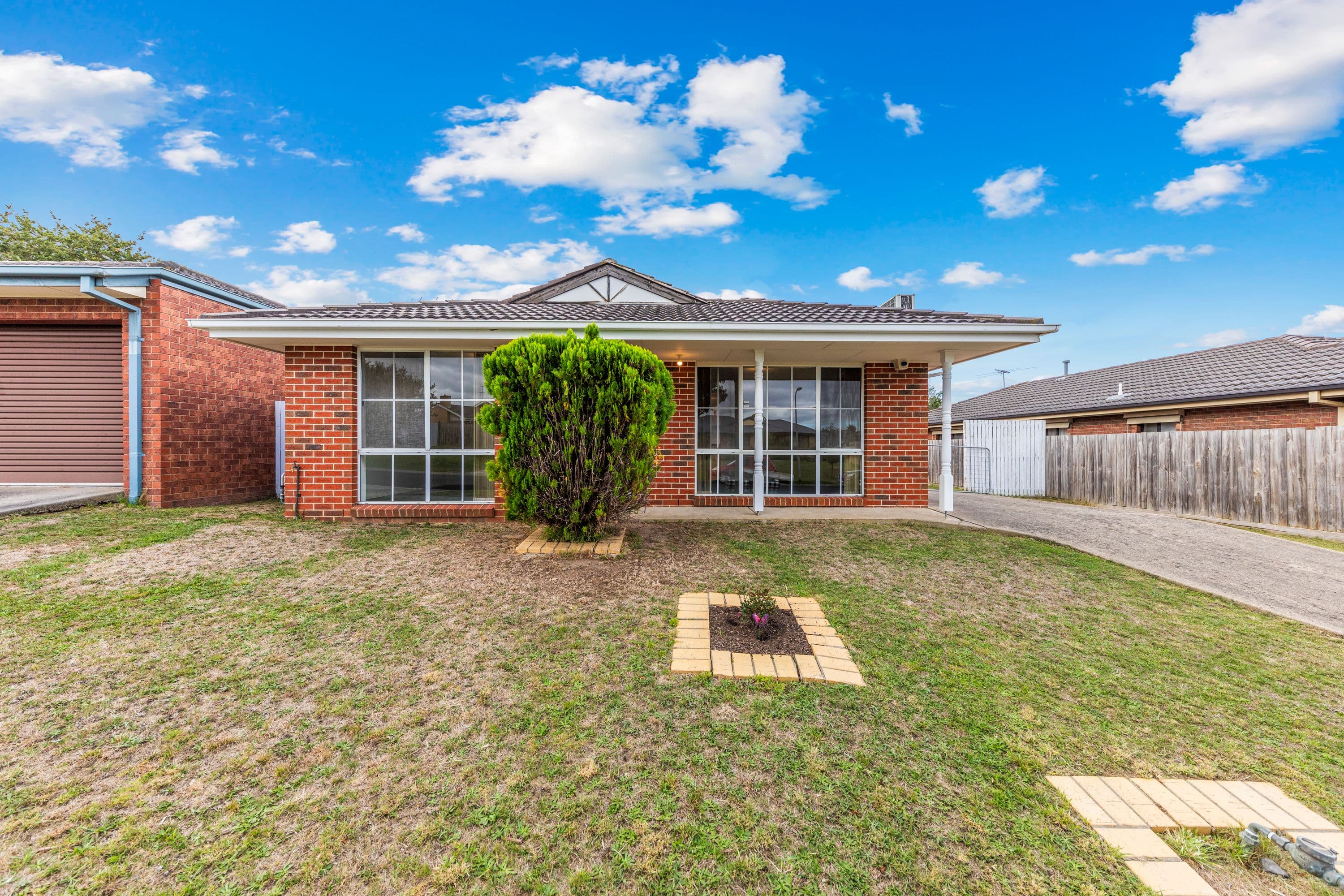 28 Ebony Drive, Pakenham VIC 3810, Pakenham - Thumbnail 2