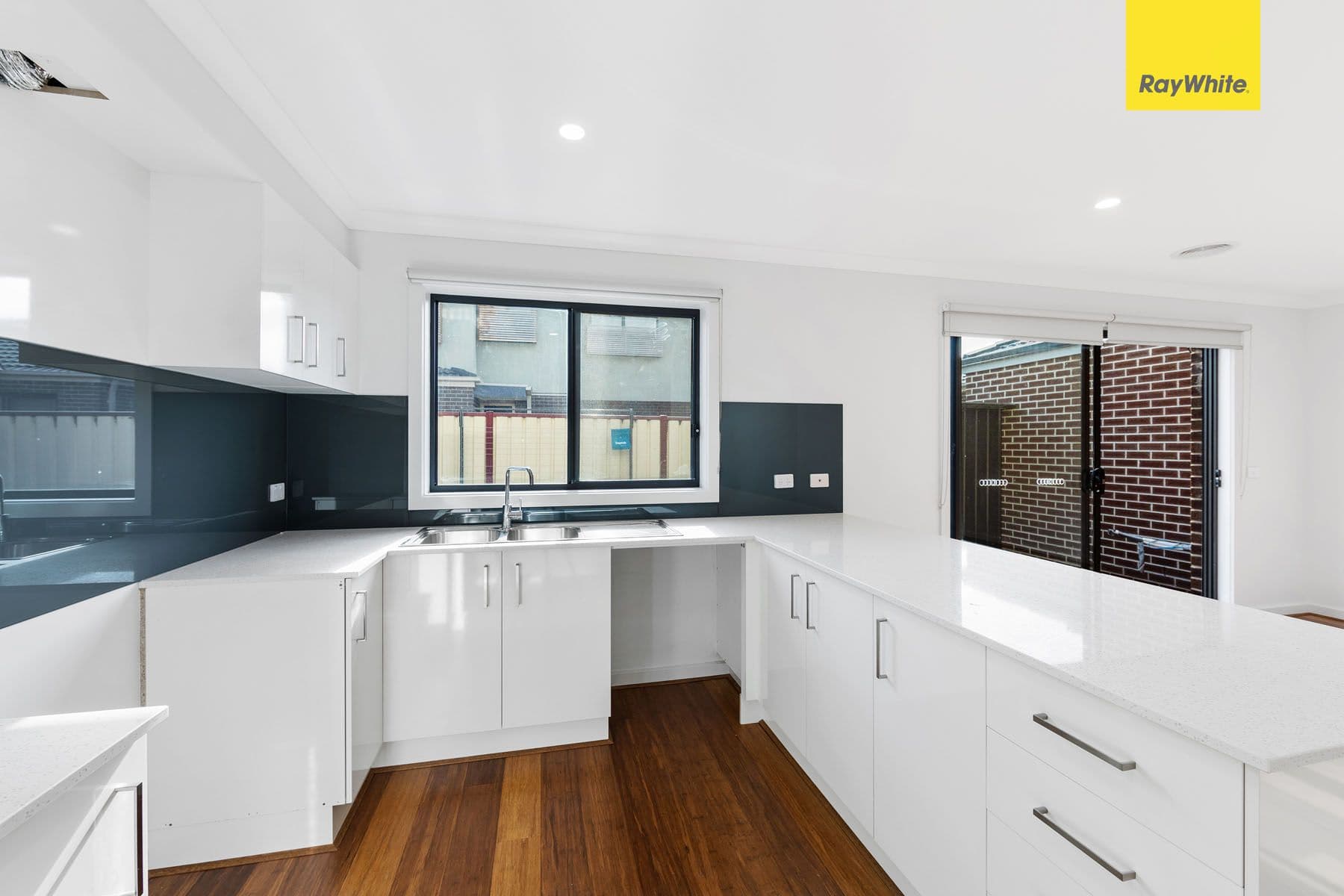 2,76 Walmer Avenue, St Albans VIC 3021, St Albans - Thumbnail 4