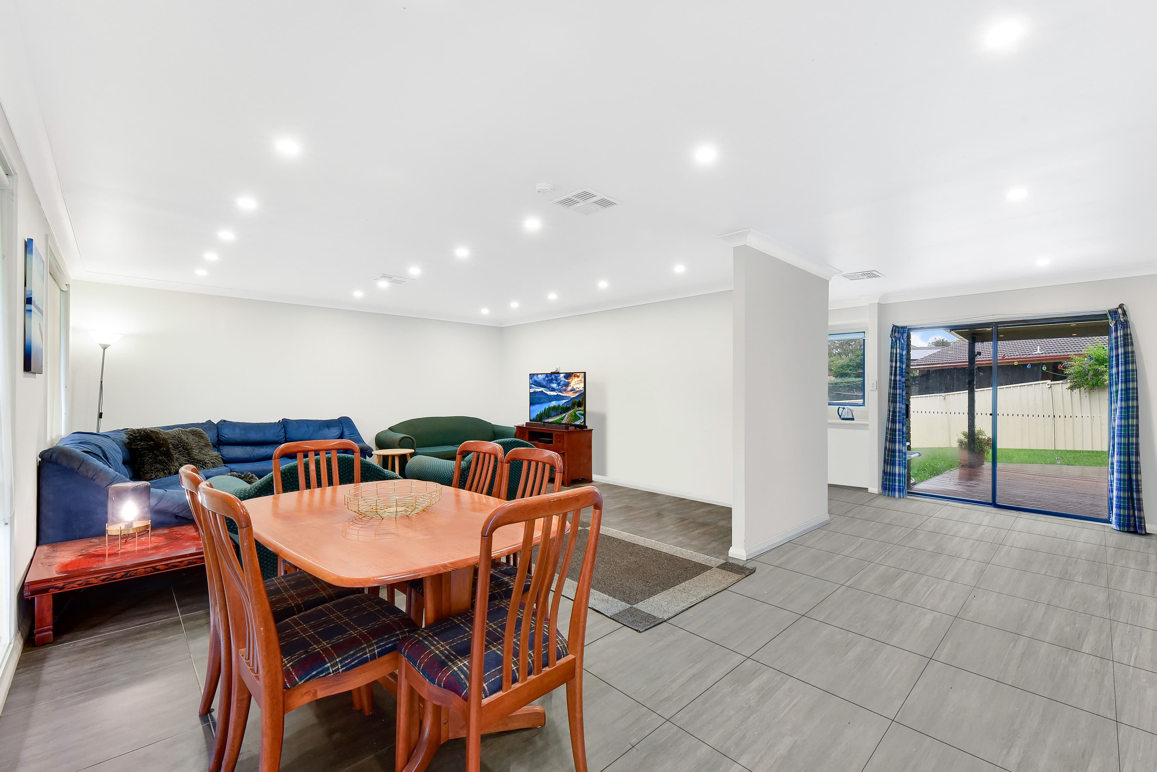 4 Claret Place, Eschol Park NSW 2558, Eschol Park - Thumbnail 4