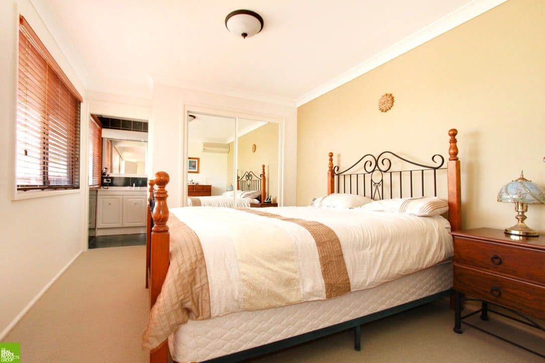 18  Corbett Avenue, THIRROUL NSW 2515, Thirroul - Thumbnail 3
