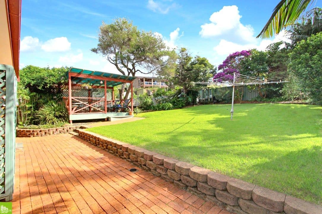 18  Corbett Avenue, THIRROUL NSW 2515, Thirroul - Thumbnail 4