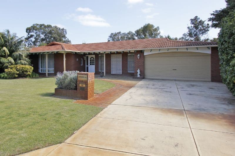 76 Regency  Drive, THORNLIE WA 6108, Thornlie - Image 1
