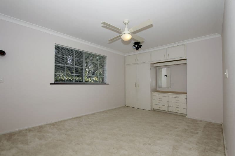 76 Regency  Drive, THORNLIE WA 6108, Thornlie - Thumbnail 6