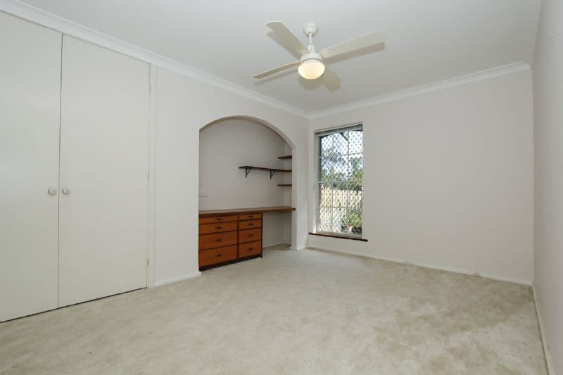 76 Regency  Drive, THORNLIE WA 6108, Thornlie - Thumbnail 7