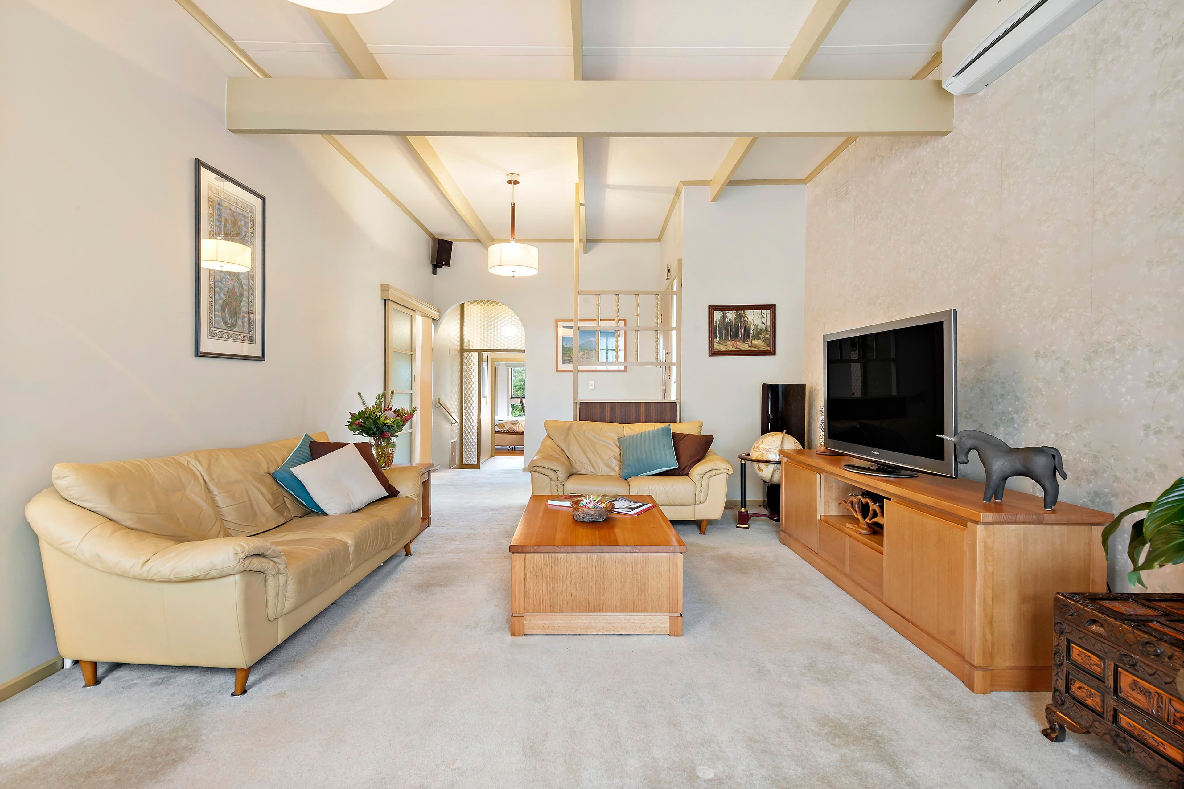 18 Oakpark Drive, Chadstone VIC 3148, Chadstone - Thumbnail 2