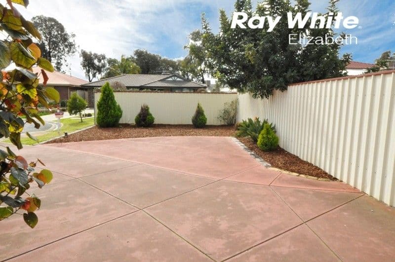 11 Linford Close, Salisbury Downs SA 5108, Salisbury Downs - Thumbnail 2