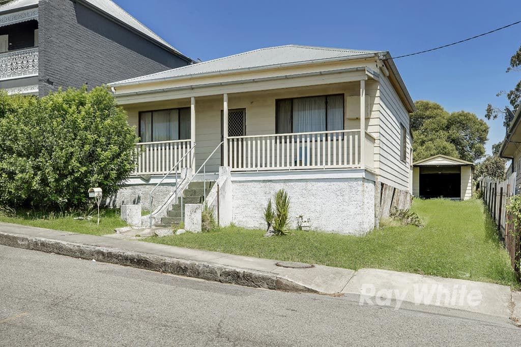 238 Gosford Road, Adamstown - Image 1
