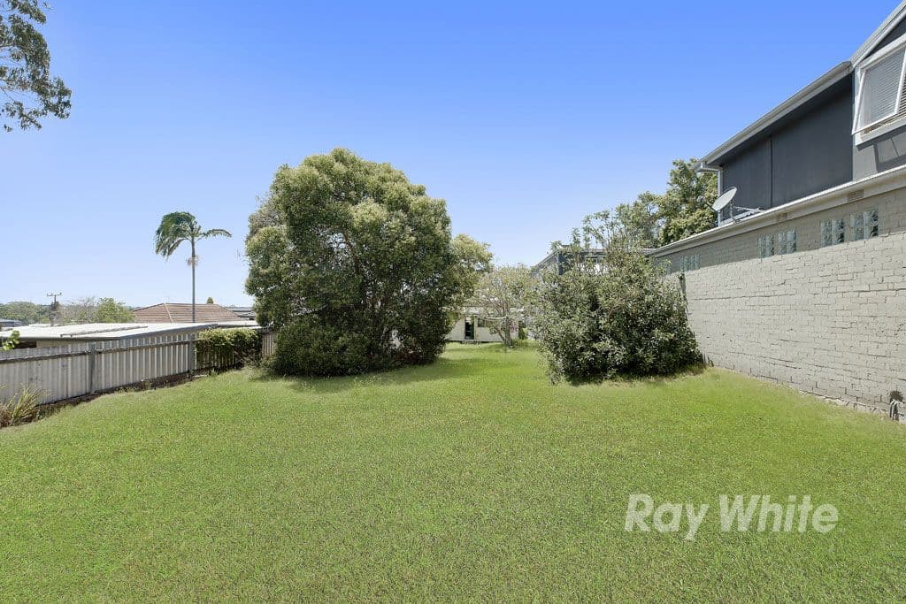 238 Gosford Road, Adamstown - Thumbnail 2