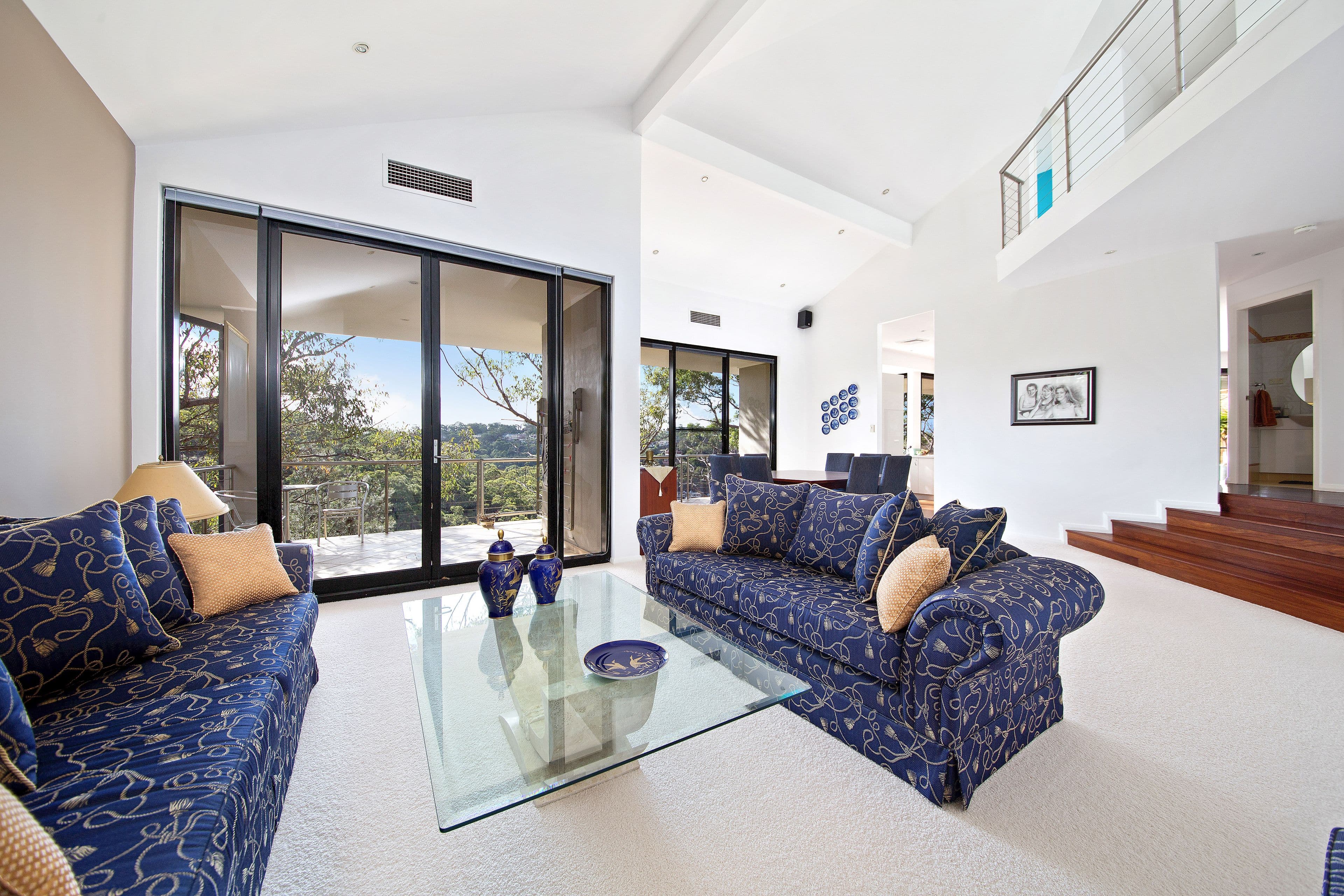 26 Thompson Avenue, Illawong - Thumbnail 5