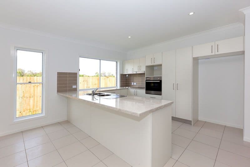 13 Nutmeg Court, BIRKDALE QLD 4159, Birkdale - Thumbnail 4