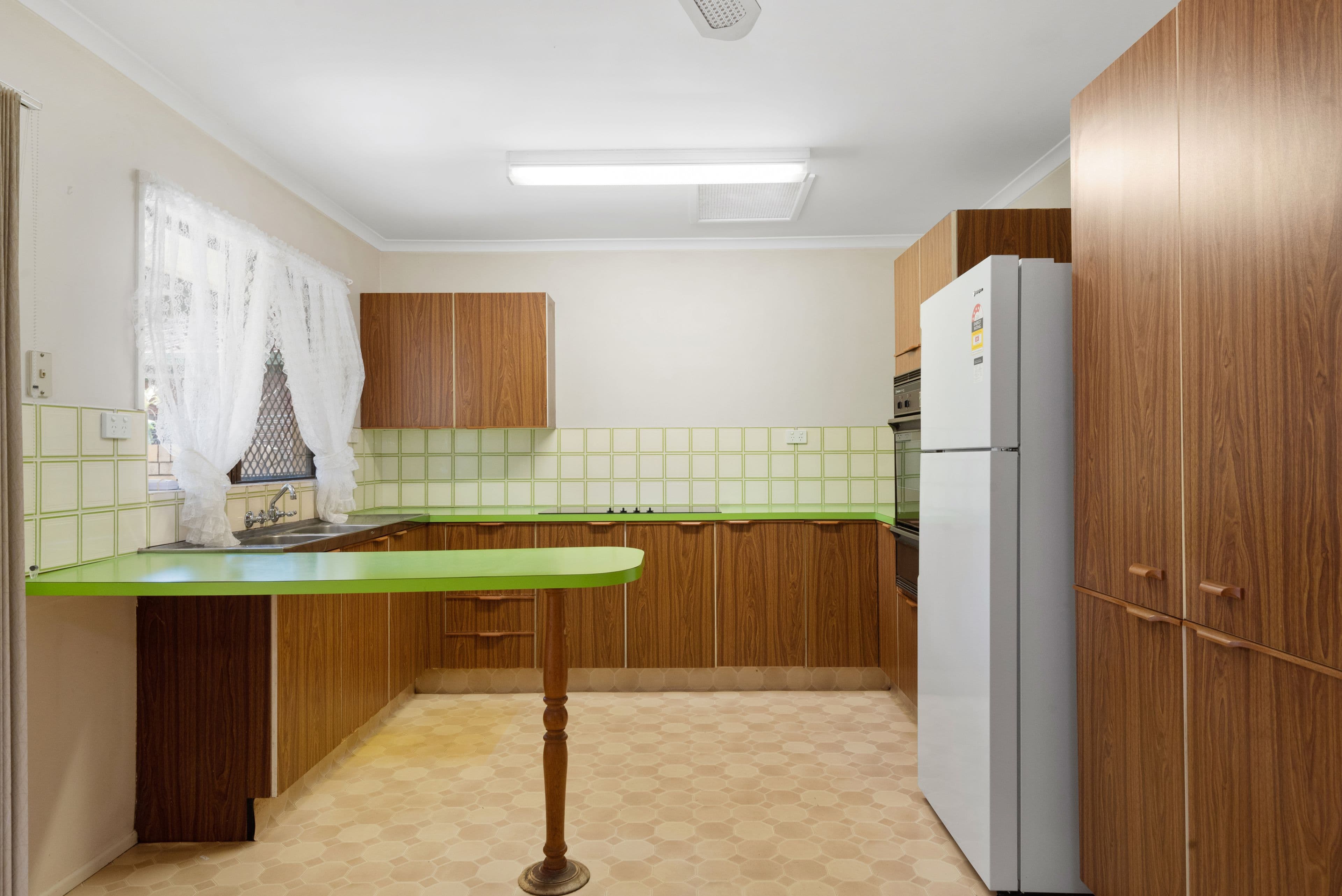 83 Bolton Street, Eight Mile Plains QLD 4113, Eight Mile Plains - Thumbnail 2