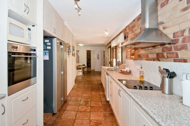 6 Kefferan Place, ORMEAU QLD 4208, Ormeau - Thumbnail 2