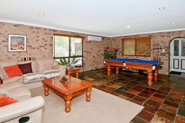 6 Kefferan Place, ORMEAU QLD 4208, Ormeau - Thumbnail 4