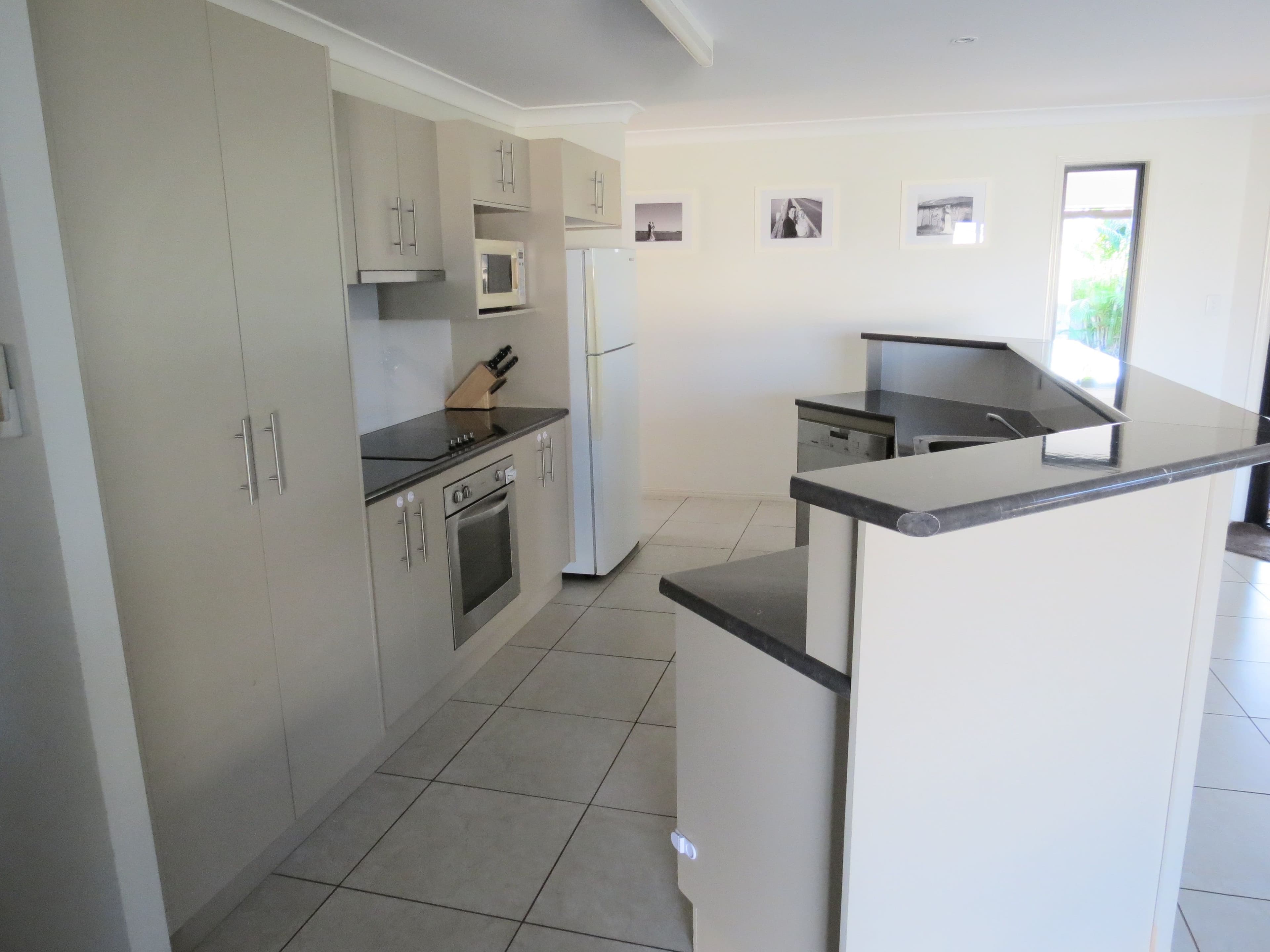 24 Mayfair Drive, Emerald QLD 4720, Emerald - Thumbnail 4