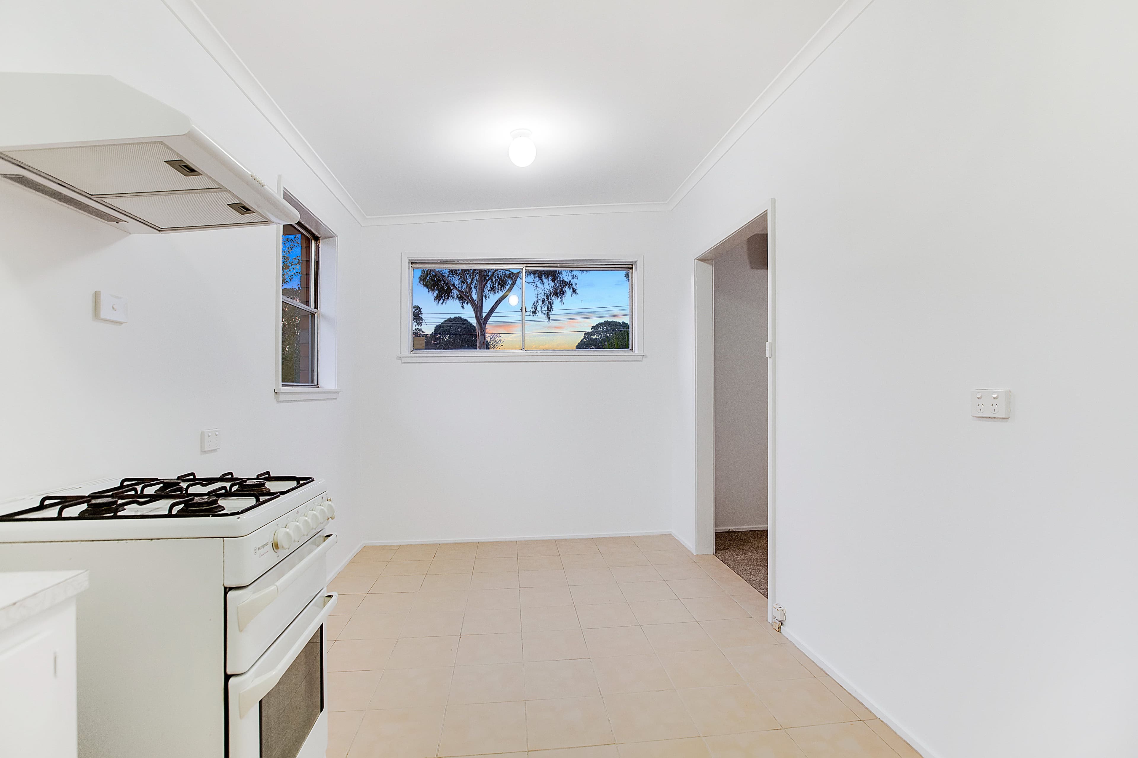 42 Laurina Crescent, Frankston North VIC 3200, Frankston North - Thumbnail 3