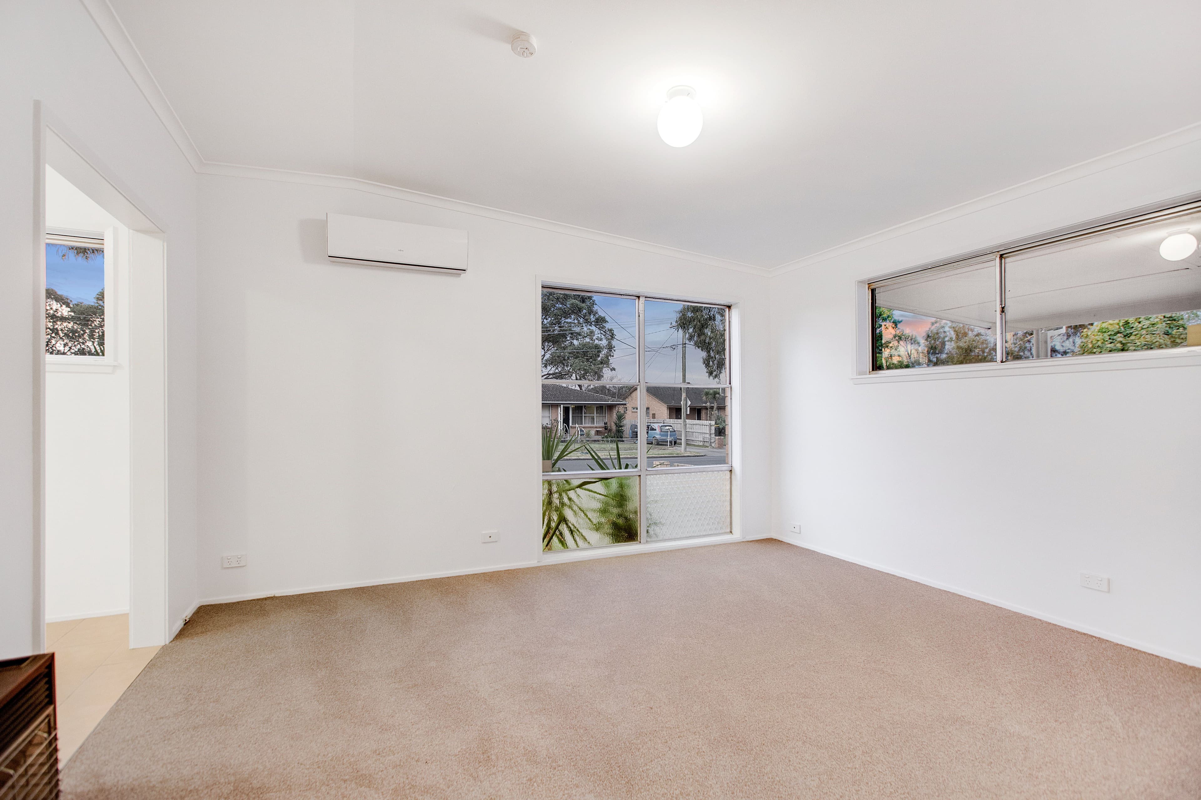 42 Laurina Crescent, Frankston North VIC 3200, Frankston North - Thumbnail 4