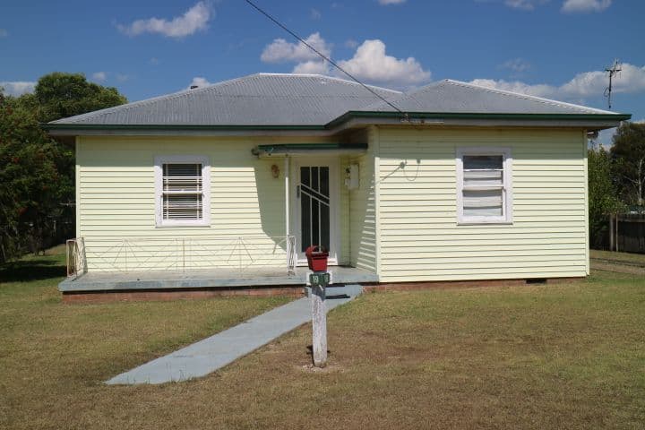 19 Bennett Street, Glen Innes - Image 1