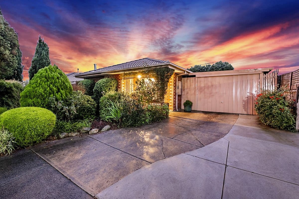2 Annand Close, Cranbourne West VIC 3977, Cranbourne West - Image 1