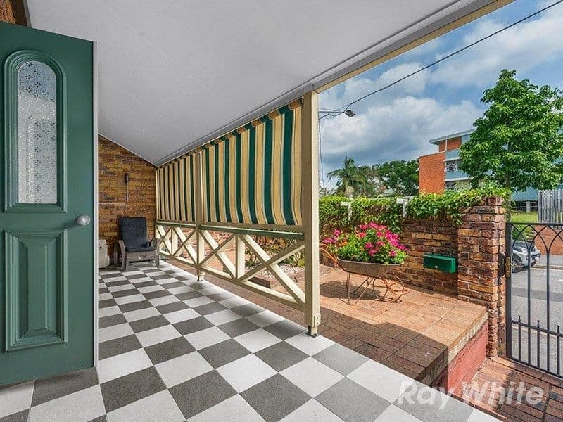 61 Torrington Street, Spring Hill QLD 4000, Spring Hill - Thumbnail 2