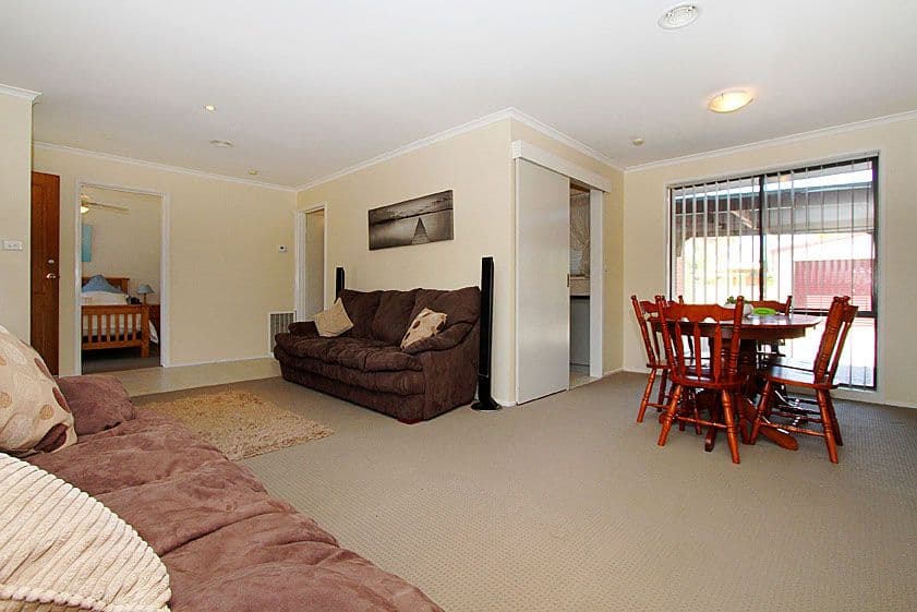 45 Jacaranda Drive, MILL PARK VIC 3082, Mill Park - Thumbnail 2