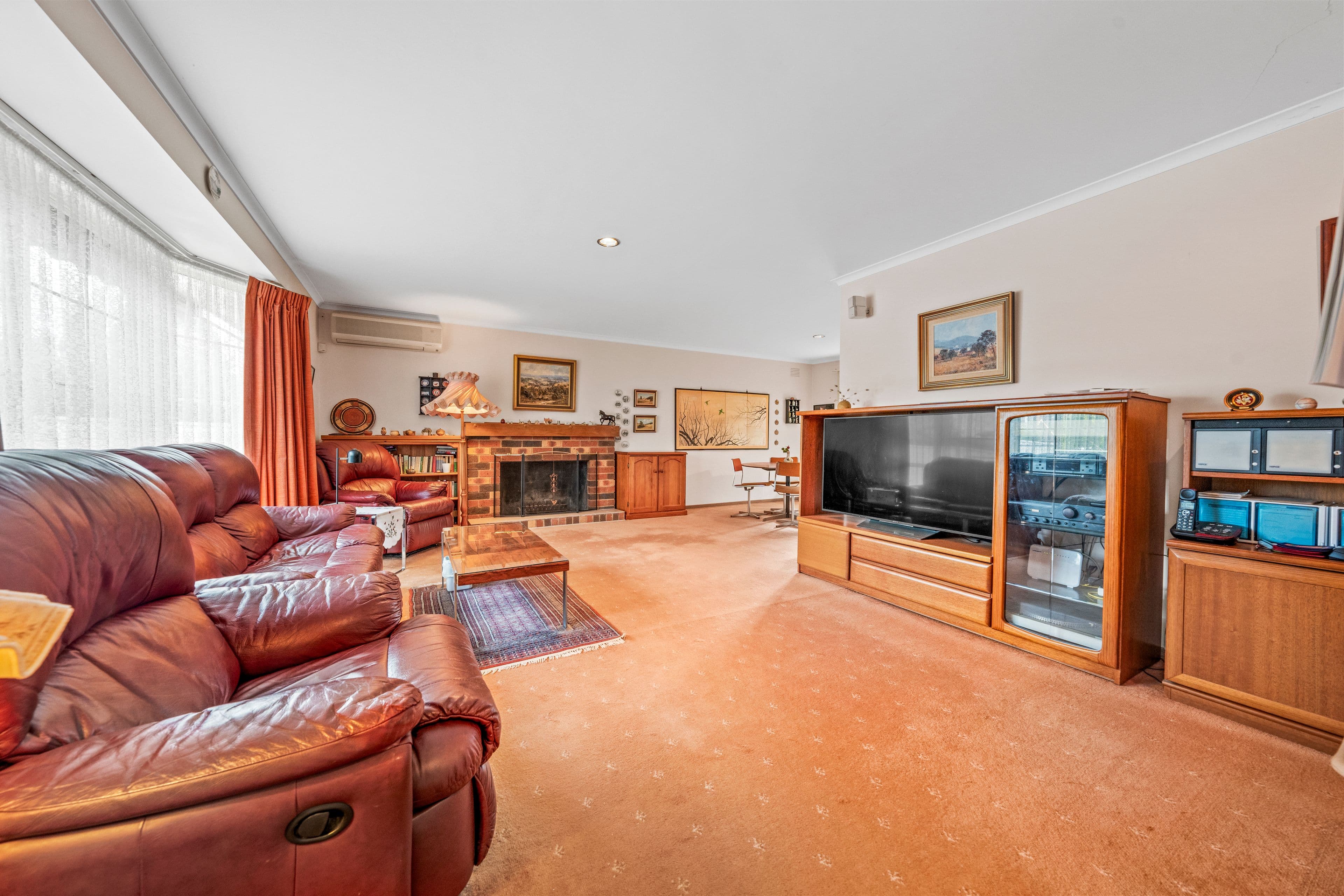 14 Lillee Close, Wantirna South VIC 3152, Wantirna South - Thumbnail 2