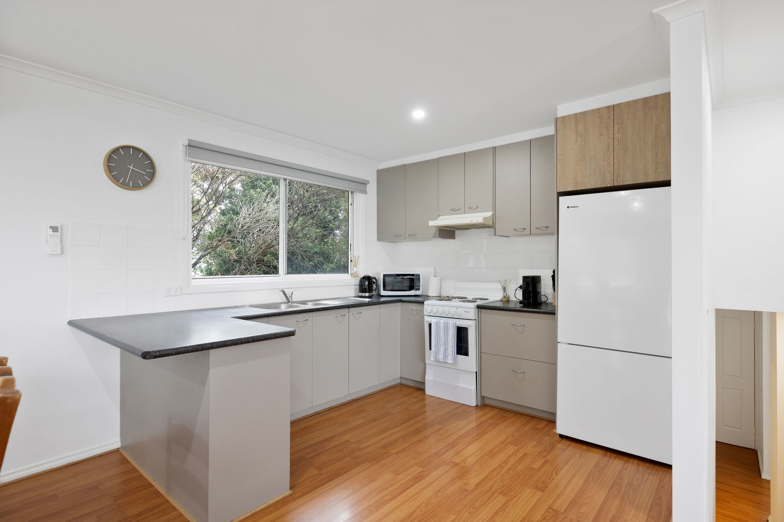22 Wyndham Avenue, Cowes VIC 3922, Cowes - Thumbnail 3