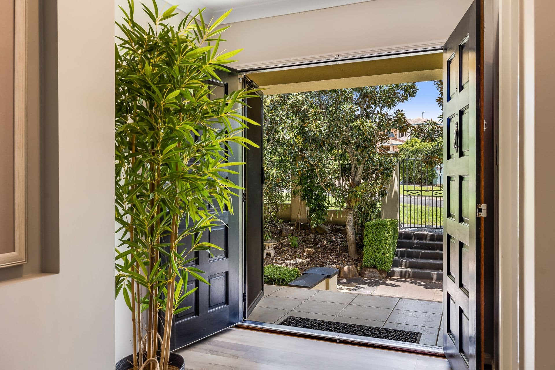 33 Harvey Street, Mount Lofty QLD 4350, Mount Lofty - Thumbnail 5