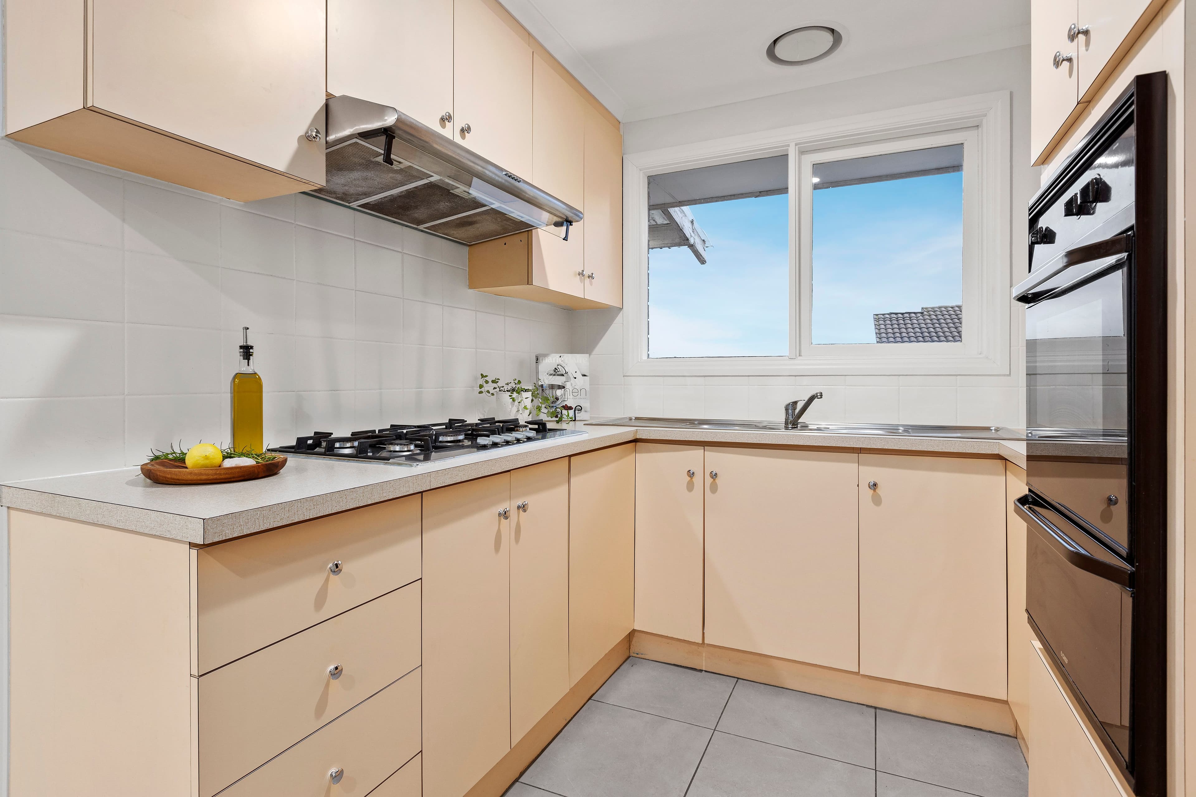 2 Comeram Court, Mill Park VIC 3082, Mill Park - Thumbnail 2