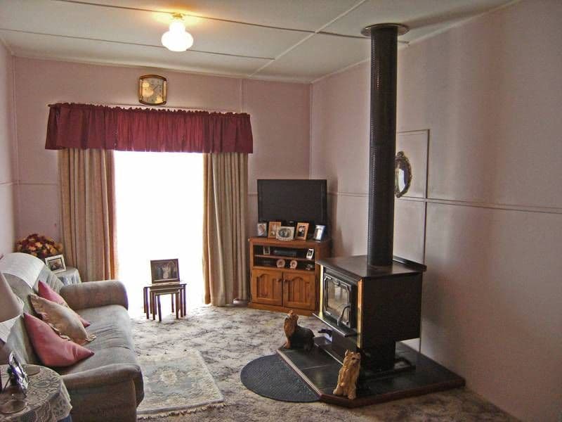 1 Western Avenue, YOUNG NSW 2594, Young - Thumbnail 8