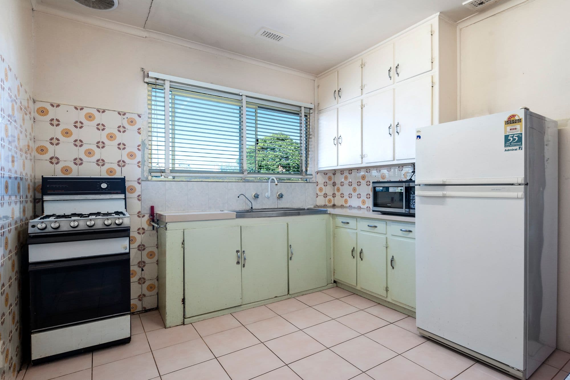 52 Seston Street, Reservoir VIC 3073, Reservoir - Thumbnail 3