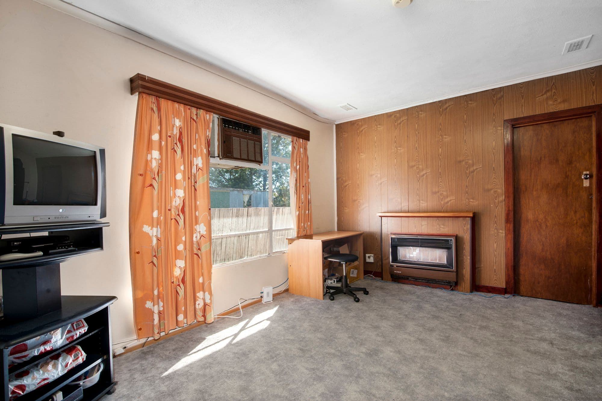 52 Seston Street, Reservoir VIC 3073, Reservoir - Thumbnail 4