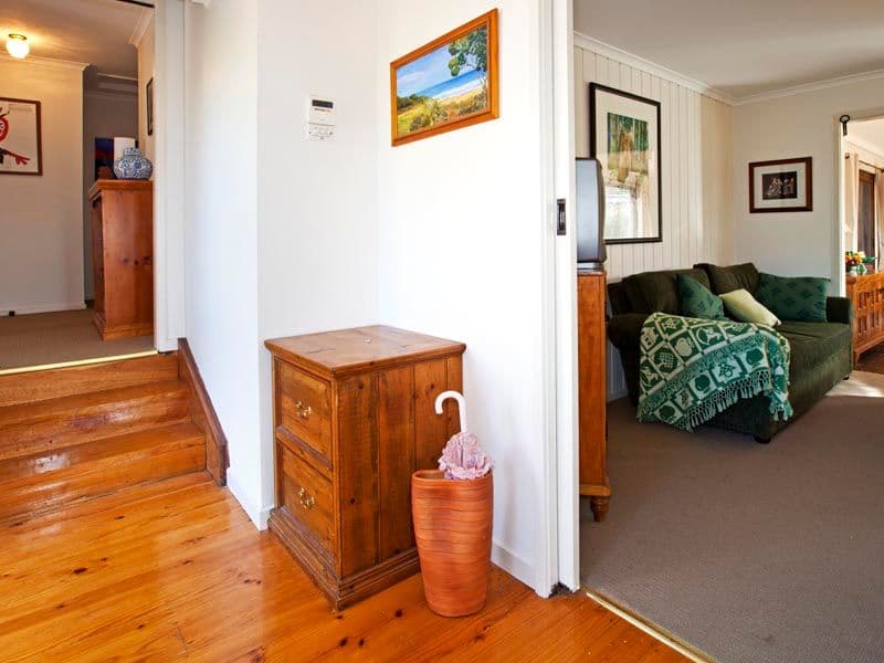 10 Wynfield Drive, HIGHTON VIC 3216, Highton - Thumbnail 2