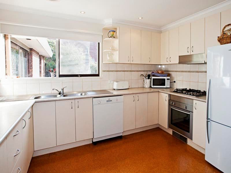 10 Wynfield Drive, HIGHTON VIC 3216, Highton - Thumbnail 6