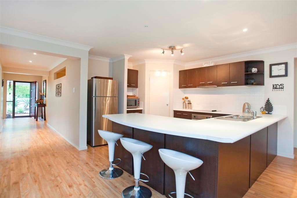 18 Syracuse Street, REDLAND BAY QLD 4165, Redland Bay - Thumbnail 5
