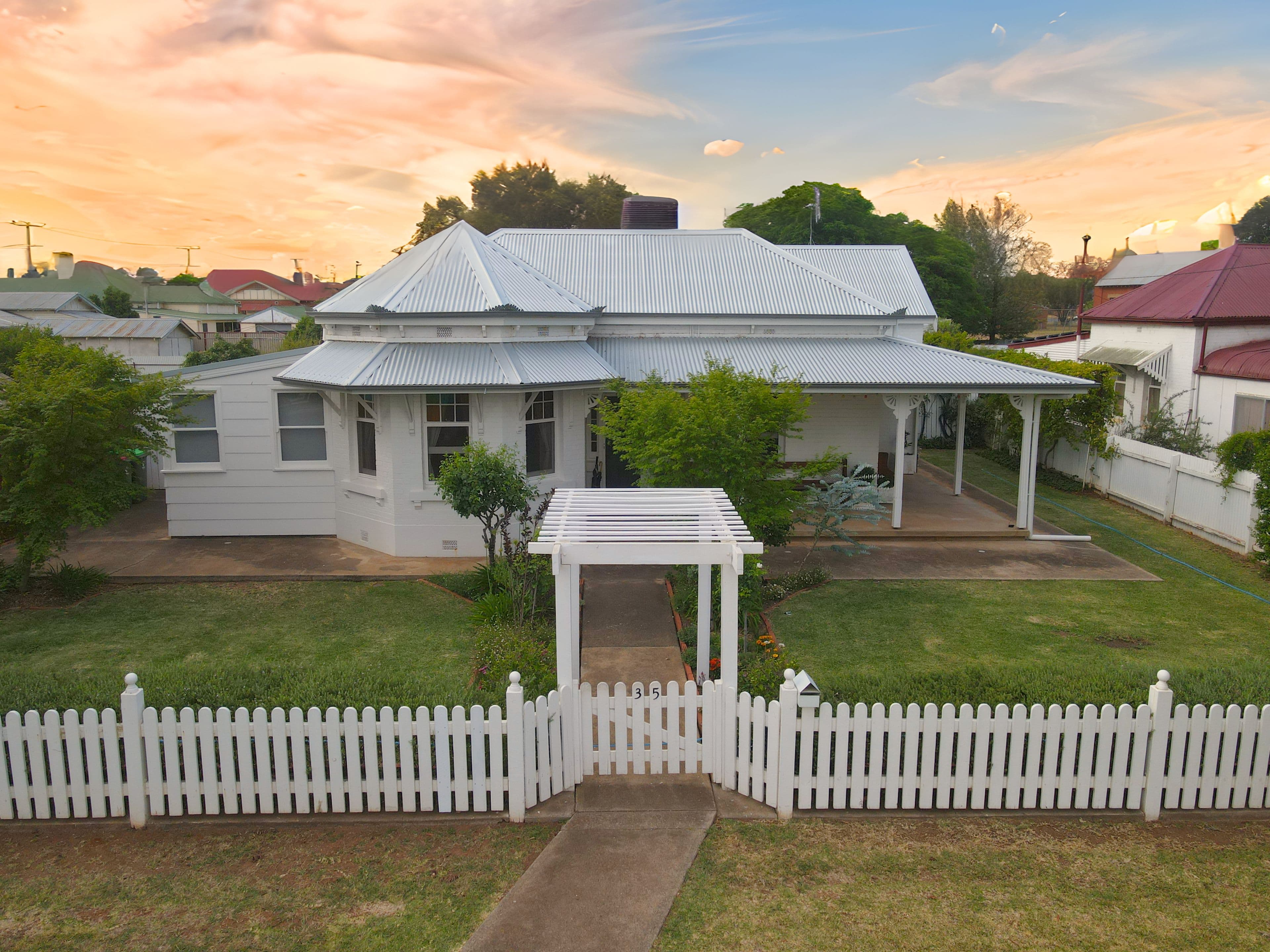 35 Farrand Street, Forbes NSW 2871, Forbes - Image 1
