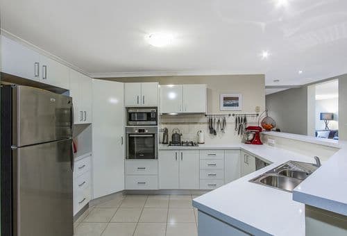 5 Hillgrove Close, Ourimbah, Ourimbah - Image 1
