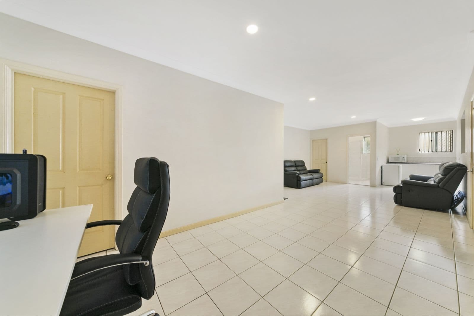 7 Highview Place, Parkwood QLD 4214, Parkwood - Thumbnail 8