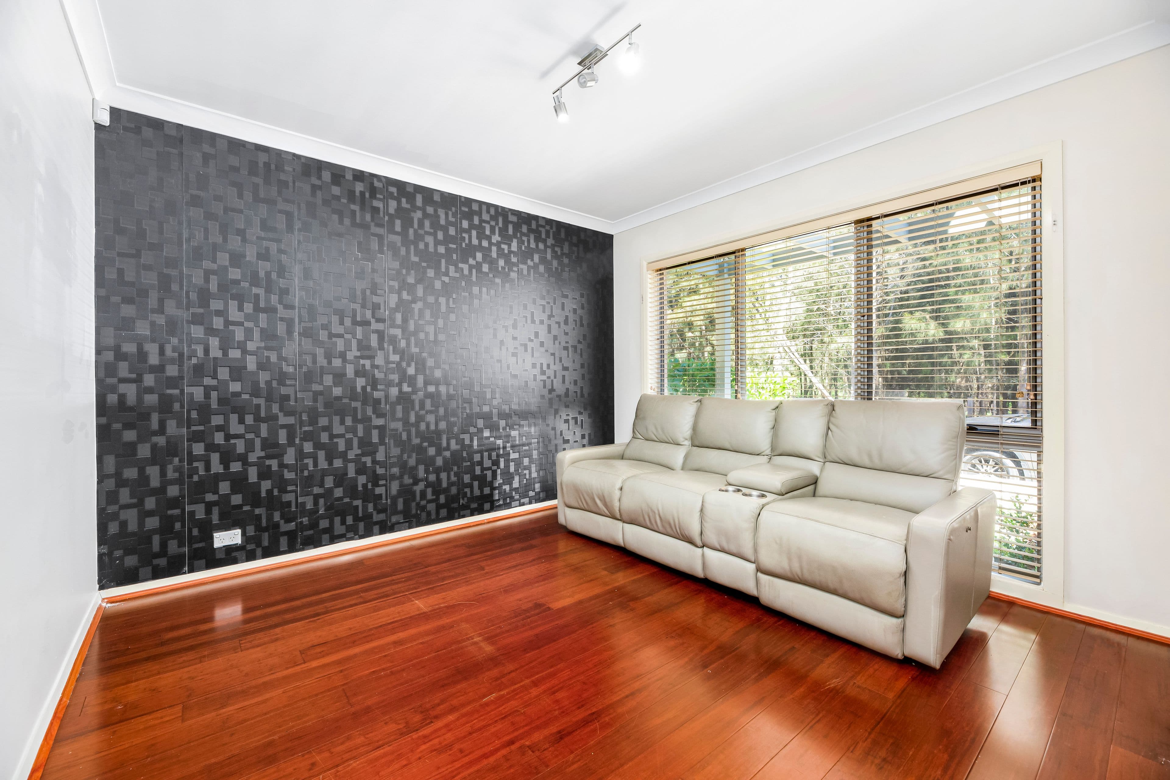 11 Midlands Terrace, Stanhope Gardens NSW 2768, Stanhope Gardens - Thumbnail 5