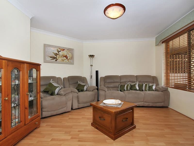 49 Badgingarra Gardens, BALLAJURA WA 6066, Ballajura - Thumbnail 3
