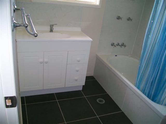 176 Bourne Drive, ROMA QLD 4455, Roma - Thumbnail 4