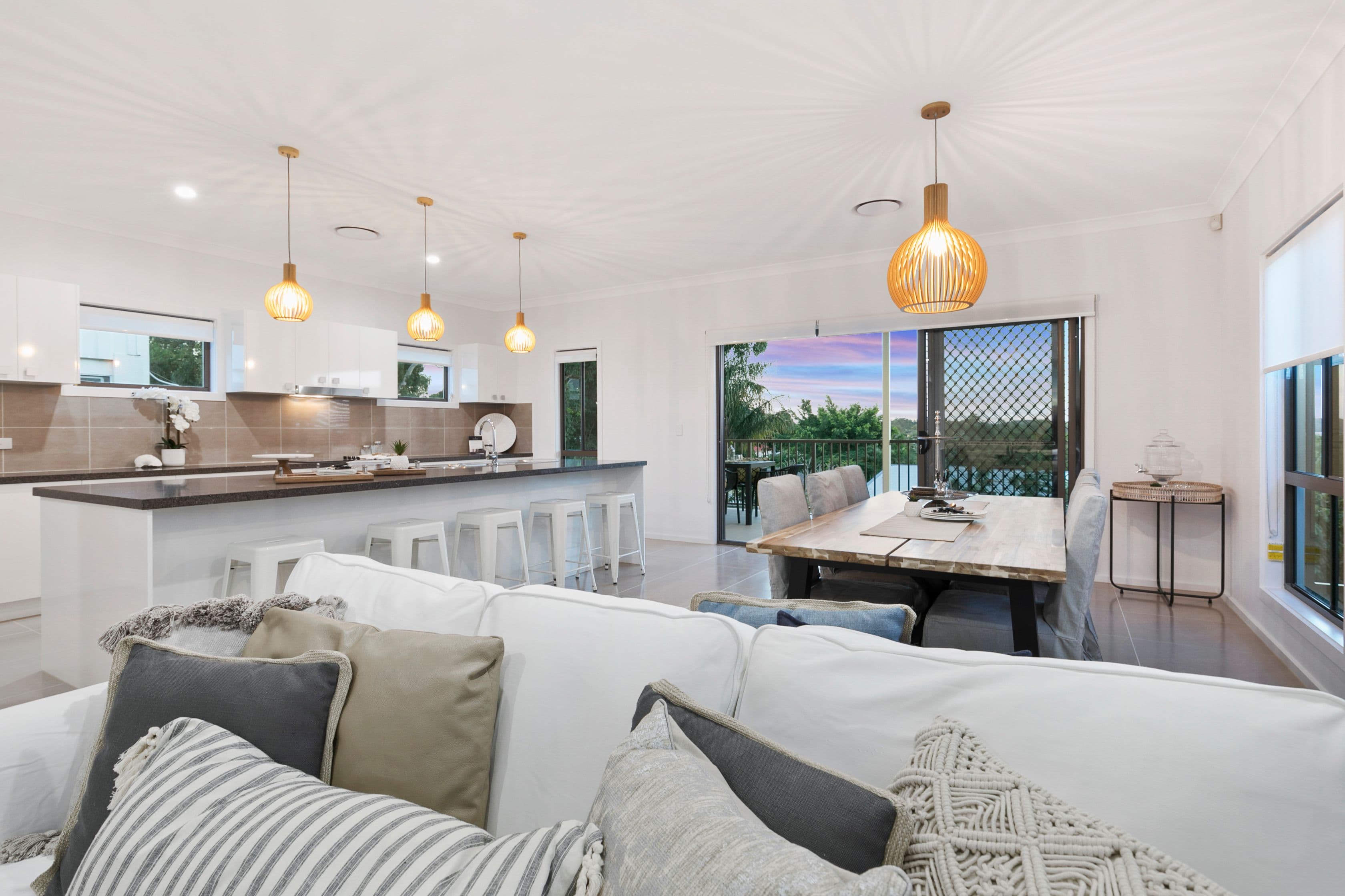 93 Hoff Street, Mount Gravatt East QLD 4122, Mount Gravatt East - Thumbnail 2