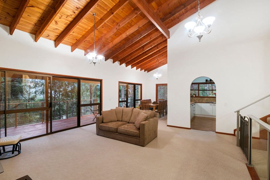 16 Carapook Crescent, Tallebudgera QLD 4228, Tallebudgera - Thumbnail 2