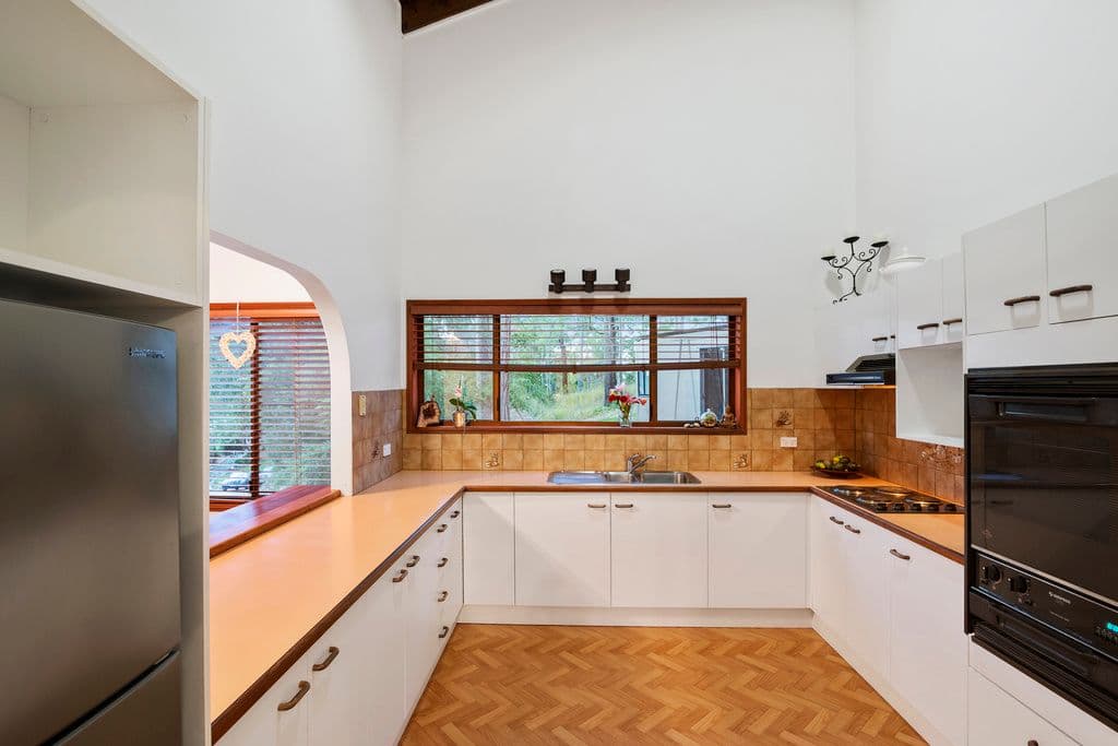 16 Carapook Crescent, Tallebudgera QLD 4228, Tallebudgera - Thumbnail 5