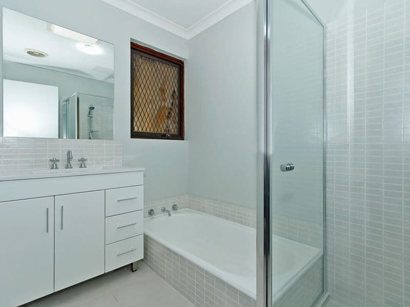 18 Yew Place, PARKWOOD WA 6147, Parkwood - Thumbnail 3
