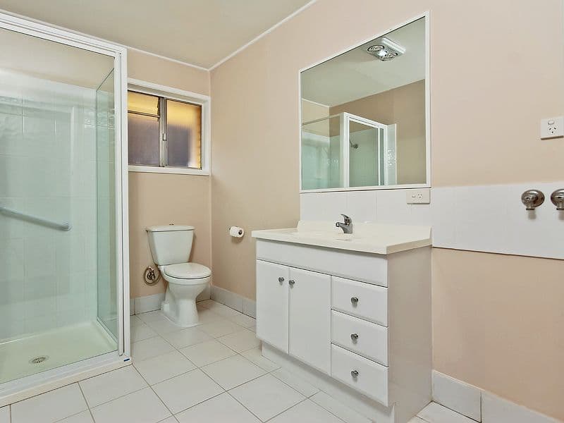 479 Hamilton Road, CHERMSIDE QLD 4032, Chermside - Thumbnail 7