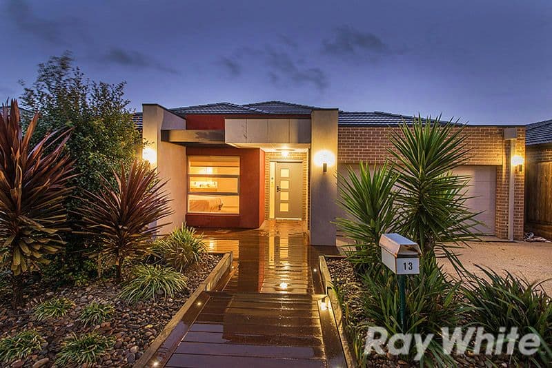 13 Hayton Park Boulevard, Cranbourne West VIC 3977, Cranbourne West - Thumbnail 2